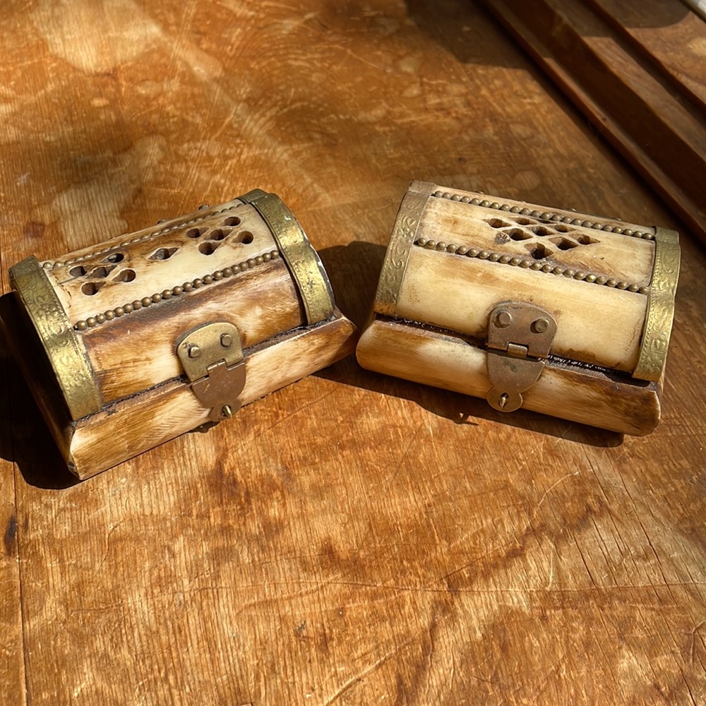 Small jewelry boxes